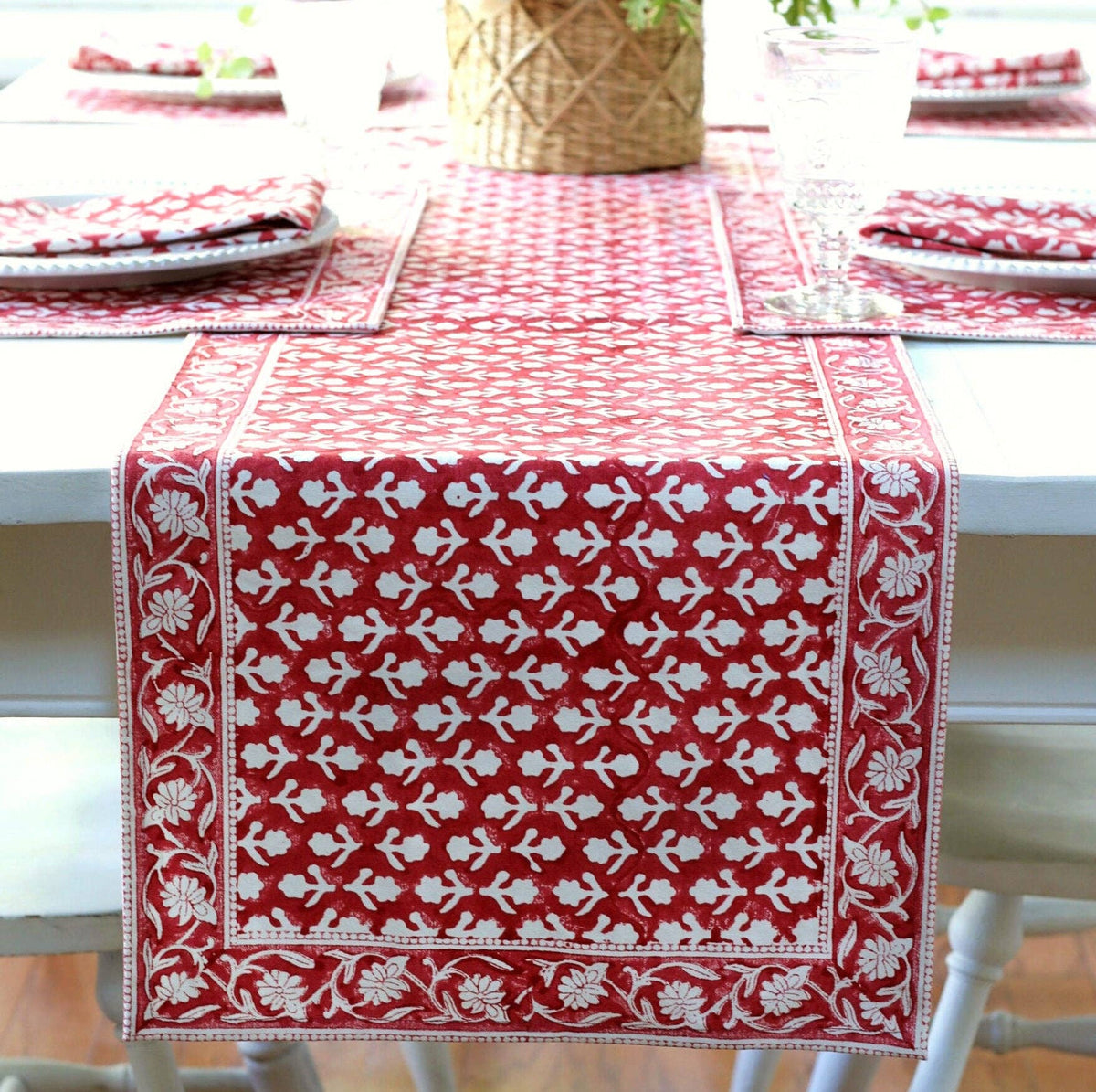 Table Runner Charlotte Berry