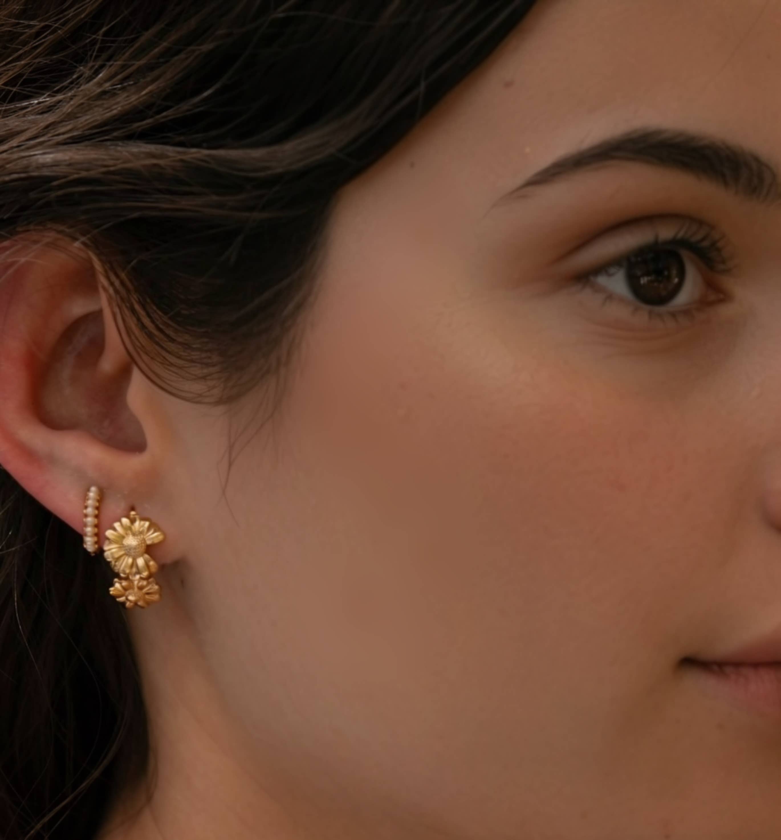 Daisy Flower Hoop Earrings