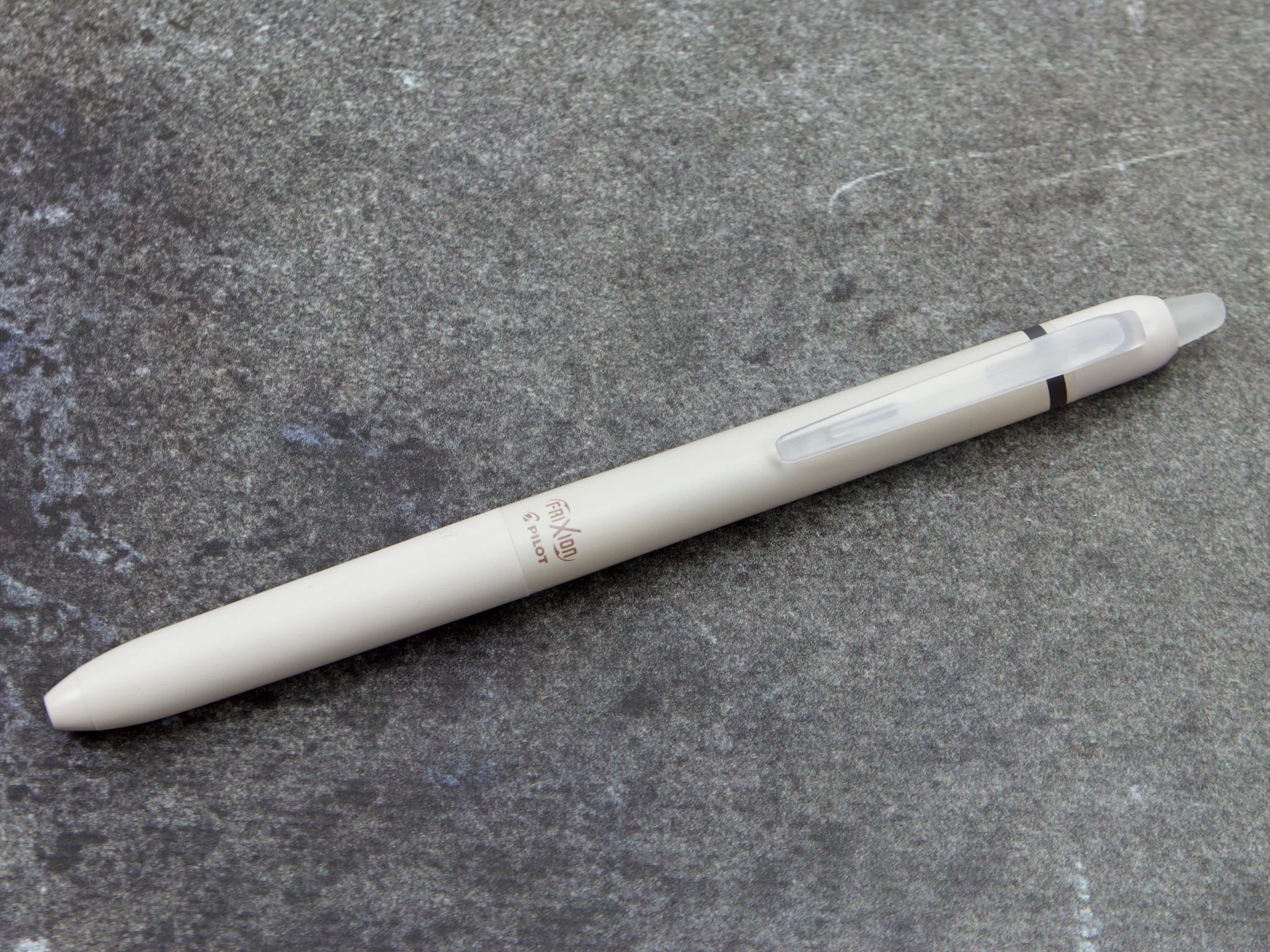 Frixion Waai Clicker Erasable Pen | .5 fine tip